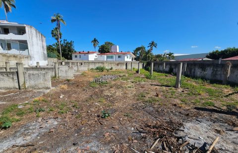 TERRENO A UNA CUADRA DE LA PLAYA